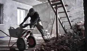 Kisebb bontási, belső és kertészeti munkát vállalok