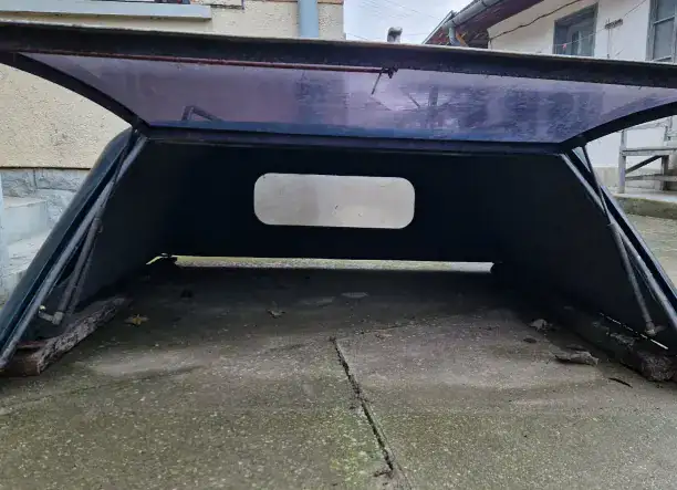 Toyota hilux platódoboz