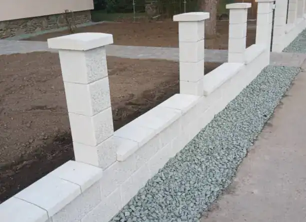 „Gondozásmentes kerítések és veszélyes favágás szakértőktől”