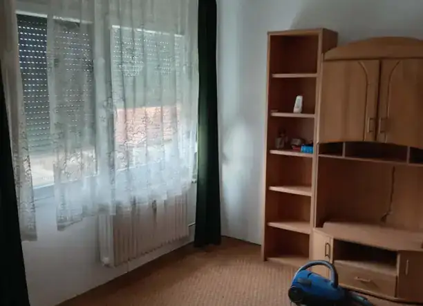 ELADÓ 30 nm-es társasházi öröklakás Sárospatakon