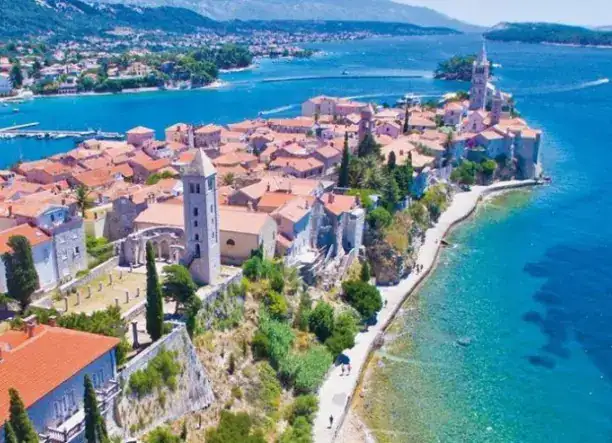 5 napos adriai nyaralás Rab-szigeten programokkal, buszos utazással, félpanzióval, 3*-os szállással, idegenvezetéssel