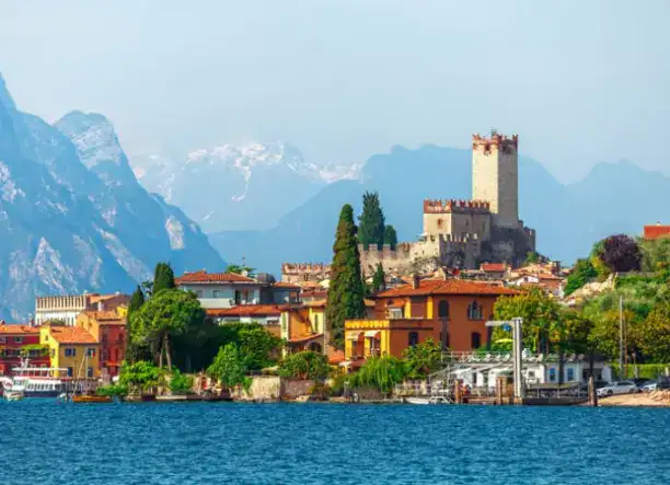 8 napos nyaralás Jesolóban, Olaszország kedvelt tengerparti üdülőhelyén, reggelivel, fakultatív kirándulásokkal Velencébe vagy a Garda-tóhoz