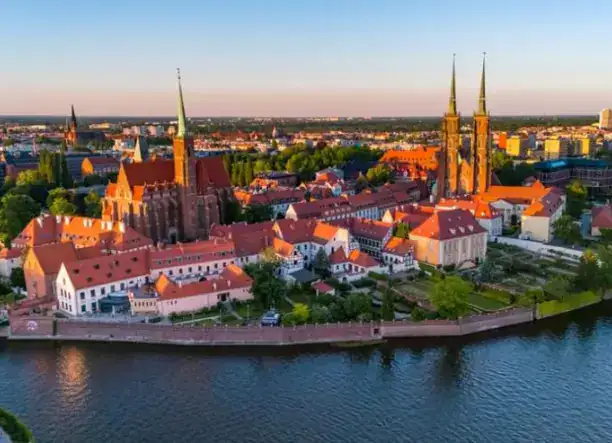 5 napos körutazás Sziléziában, Daisy nyomában, busszal, reggelivel, 3*-os szállással