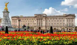 Nagy angliai körutazás walesi várak érintésével, buszos utazással, reggelivel, kompátkeléssel, programokkal, idegenvezetéssel – vár London, Liverpool,