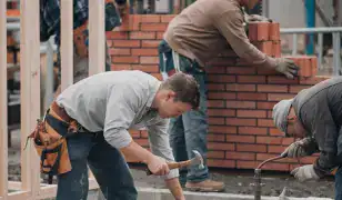 Kőműves szakértelem csapattal a gyors eredményért!