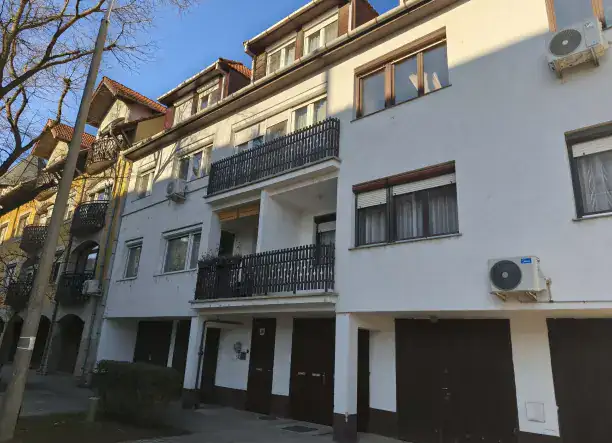 3 szobás lakás garázzsal Szolnokon