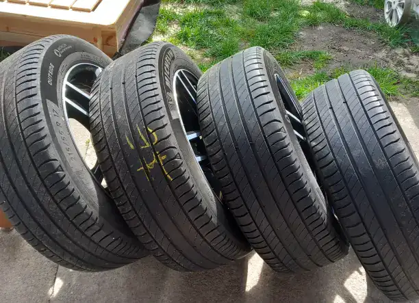 4 db Michelin 215/55 r 17 nyárigumi eladó