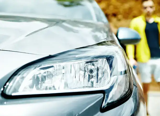 Dr. Shield – szélvédő és lámpa felújítás Szolnokon!