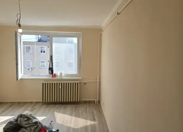 Festést/laminált parkettázást vállalok!