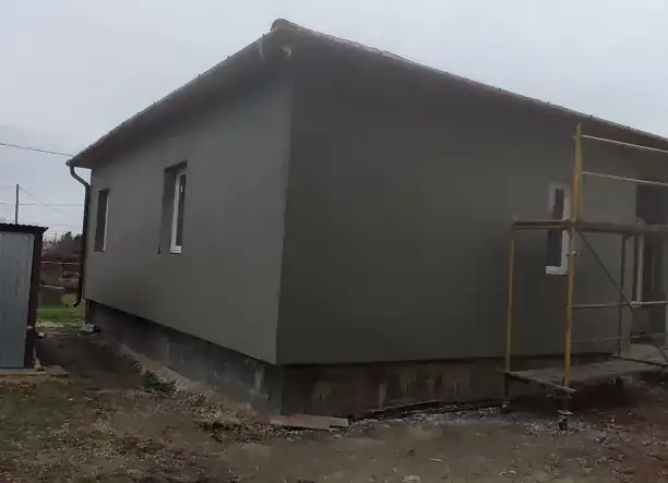 Bont, Épít, Felújít