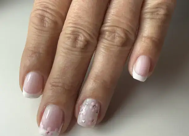 Erősített géllakk, műköröm, manikűr