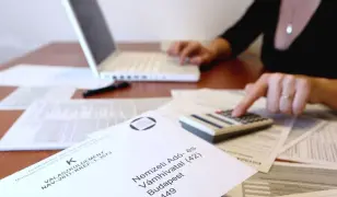 Adóbevallások elkészítése, vállalkozók könyvelése,bérszámfejtés 