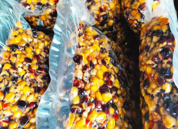 Horgász etetőanyagok, piros kukoricás magmixek, pelletek - prémium kézműves termék Kaposvárról