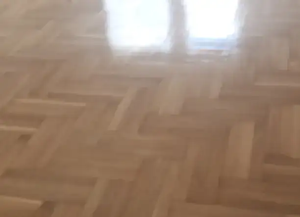 Parketta csiszolás lakkozás hézagolva és 3-szor lakkozva