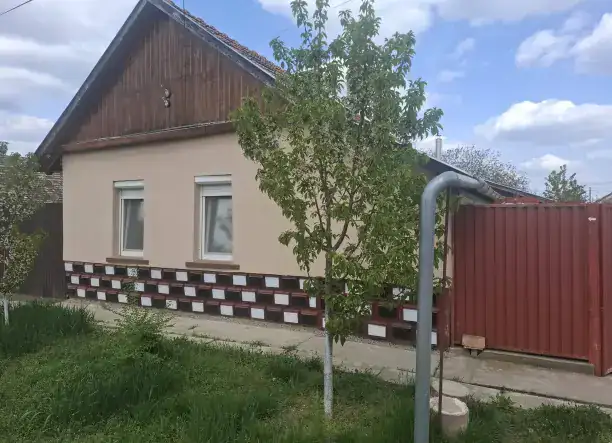 Tótkomlósi gyöngyszem várja új lakóit!