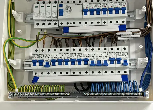Villanyszerelés gyorsan és megbízhatóan ⚡
