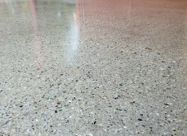 Betoncsiszolás, tégla, műkő sír kivitelezése