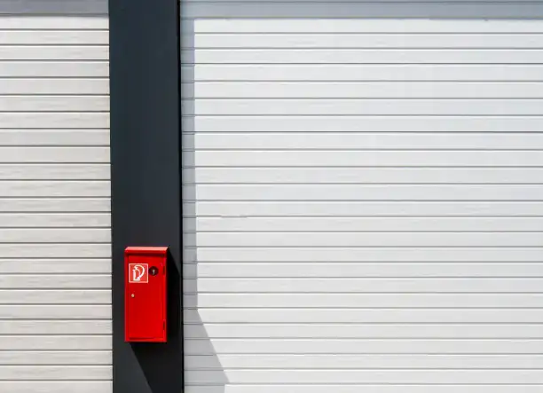 Elektromos kapu és garázskapu szerelés – 20 év tapasztalattal