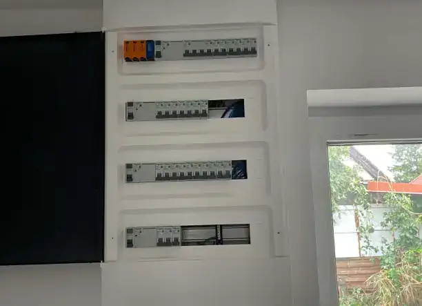 Villanyszerelési munkákat vállalok! ⚡